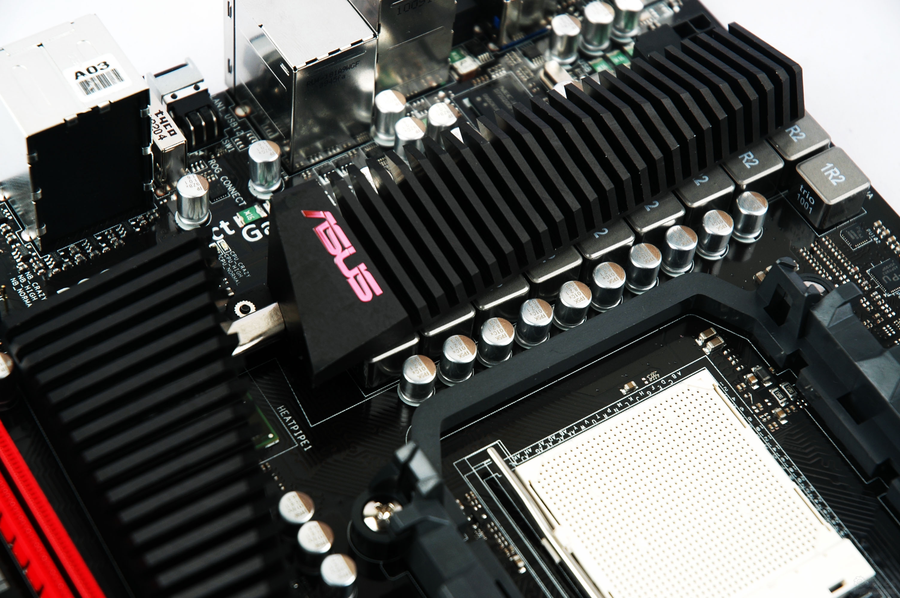 AMD AM4接口与旧散热器不兼容: 我为自己挖了一个孔