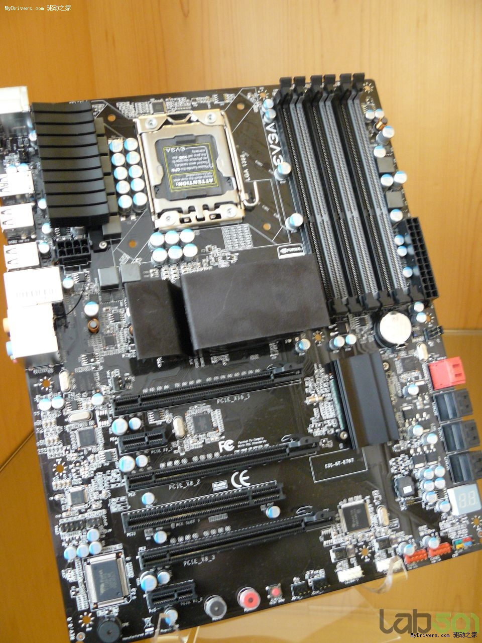 双路lga1366主板专用:evga巨型机箱,1200w电源亮相